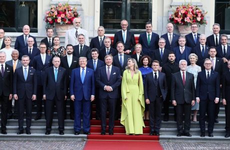 Udhëheqësit mbërrijnë në samitin e Hagës, i pranishëm dhe kryeministri Edi Rama