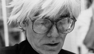 Një ekspozitë e re në Britani zbulon anët e panjohura të jetës së Andy Warhol