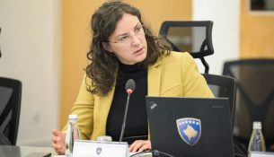 Rizvanolli: Bizneset s’u përgatitën as pas 8 vitesh për liberalizim të tregut, shtyrja rrit tarifat për qytetarët
