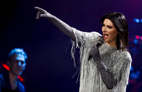 Laura Pausini bëhet virale në rrjet, “parashikoi” sulmin e Izraelit ndaj Iranit