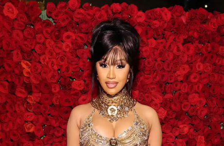 Cardi B publikon për herë të parë portretin e vajzës së saj, Blossom