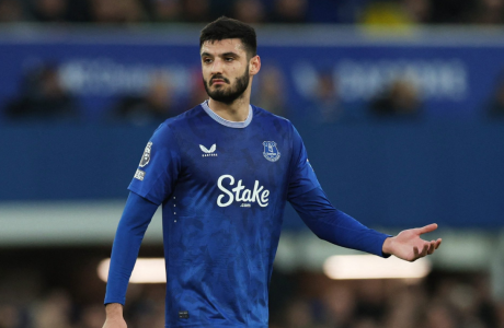 Milan-i, mes katër klubeve të interesuara për Armando Brojën