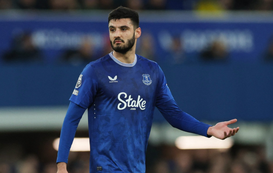 Milan-i, mes katër klubeve të interesuara për Armando Brojën