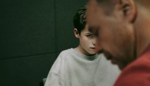‘Adolescence’ në shkolla franceze: film kundër dhunës dhe ndikimit të rrjeteve sociale