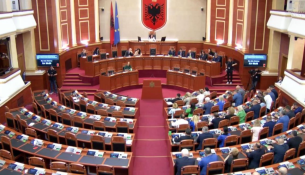Kuvendi miraton – pa opozitën – ndryshimet në Buxhetin e 2025-s dhe Marrëveshjen me Ukrainën