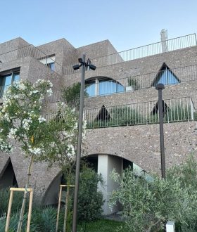 Green Coast Hotel MGallery – Kur heshtja ndërtohet mbi gurë