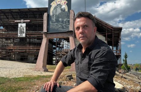 Laert Vasili rrëfen aksidentin e rëndë me motor: “Fluturova 22 metra”
