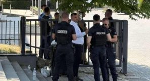 Policia: Kërcënimi në Kuvend dyshohet se u dërgua nga një numër i Serbisë