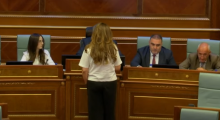 Përplasja Musliu-Dehari ndërpret seancën për konstituimin e Kuvendit