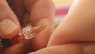 OBSH: Mbi 30 milionë fëmijë nuk janë vaksinuar plotësisht