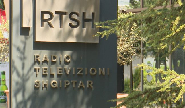 Asociacioni i Gazetarëve reagon pas kritikave të Ramës për RTSH