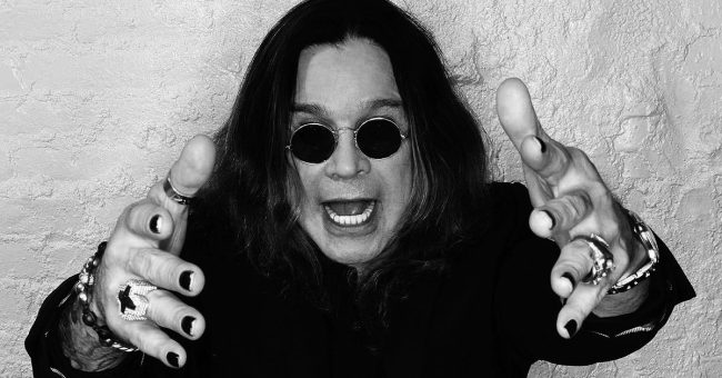 Fansat e nderojnë Ozzy Osbourne në Festivalin Bloodstock