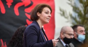Vargjet që lindën për liri, varrosën Donikën