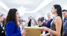 Raportime nga “BBC” deri te “Agenzia Nova” për marrjen e shtetësisë së Kosovës nga Dua Lipa