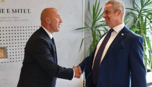 Haradinaj dhe ambasadori britanik kërkojnë zhbllokimin institucional