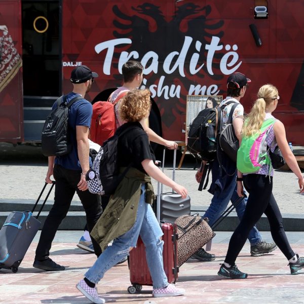 Turizmi në Shqipëri po ndryshon fytyrë
