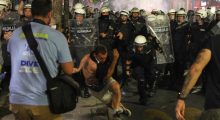 Vazhdojnë protestat antiqeveritare në Serbi
