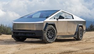 Tesla Cybertruck kalon testet e sigurisë