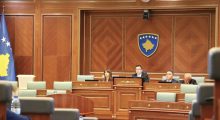 A po normalizohet gjendja e jashtëzakonshme në Kuvend?