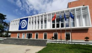 Debat brenda PD-së për pjesëmarrjen në Komisionin e Reformës Territoriale