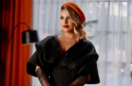 Jehona Sopi rikthehet me një mesazh enigmatik, por qartëson se martesa e saj mbetet e fortë