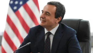 Politikat e LVV-së fajësohen për izolimin e Kosovës pas pezullimit të Dialogut Strategjik nga SHBA