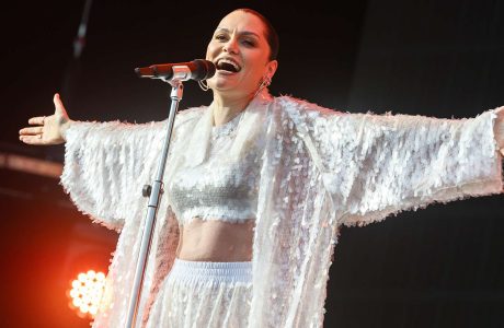 Jessie J rikthehet me albumin e ri pas trajtimit të kancerit