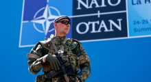 NATO vlerëson investimet në Porto Romano, por vendos “në pritje” përdorimin ushtarak