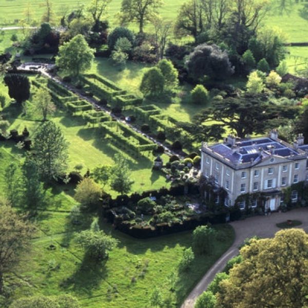 Highgrove, shtëpia mbretërore e artizanatit të gjilpërës