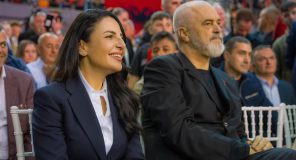 Rama i katërt: Shqipëria 2.0 dhe varrimi i heshtur i pasardhësve