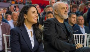 Rama i katërt: Shqipëria 2.0 dhe varrimi i heshtur i pasardhësve