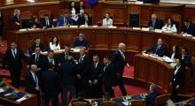 Mes tensioneve, PS kalon Qeverinë me 82 vota pro dhe pa asnjë minutë debat