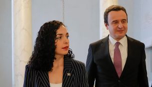 Iluzioni i rremë i Amerikës: Vjosa Osmani dhe rrëzimi i urës së fundit