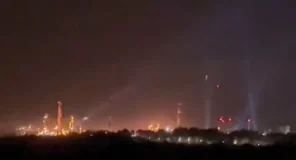 Sulmi ukrainas godet rafinerinë e naftës në Saratov të Rusisë