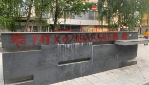 Në Bujanoc rikthehen grafitet provokuese me emrin e Mlladiçit