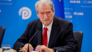 Berisha sulmon drejtësinë: “Institucionet e reformës janë kthyer në armike të pluralizmit”