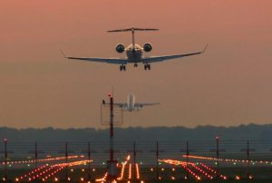 Pamjet e dronëve të Mynihut detyrojnë aeroportin të anulojë fluturimet në ndërprerjen e fundit në Evropë
