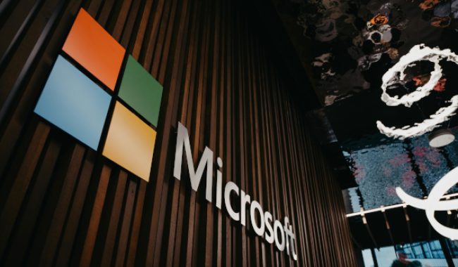Microsoft planifikon të largojë mijëra punonjës për të ulur shpenzimet