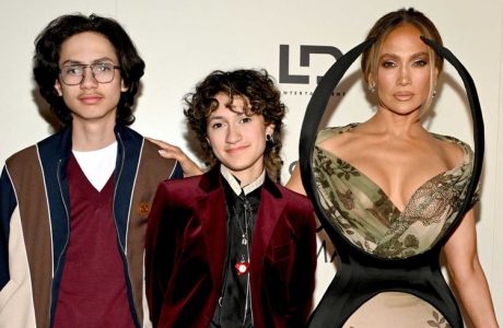 Jennifer Lopez tregon si garoi në triatlon vetëm gjashtë muaj pas lindjes së binjakëve
