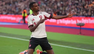 Isak i jep fund thatësirës me Liverpoolin