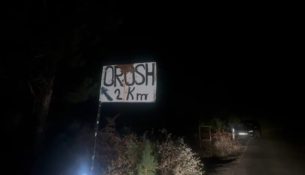 Vijon ngujimi i dy të armatosurve në Orosh, Policia angazhon familjarët në negociata