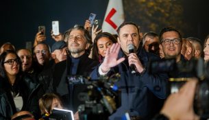 Abdixhiku: Bllokada e Prishtinës rrezikon shkolla, qendra mjekësore dhe shërbime bazike