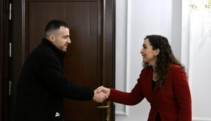 Osmani pret Spahiun pas lirimit, u bën thirrje qytetarëve të shmangin tranzitin nëpër Serbi