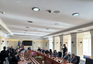 Osmani nis konsultimet me shefat e partive për datën e zgjedhjeve