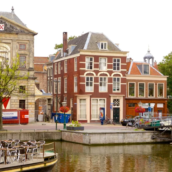 Leiden, streha historike e filozofëve dhe shkencëtarëve