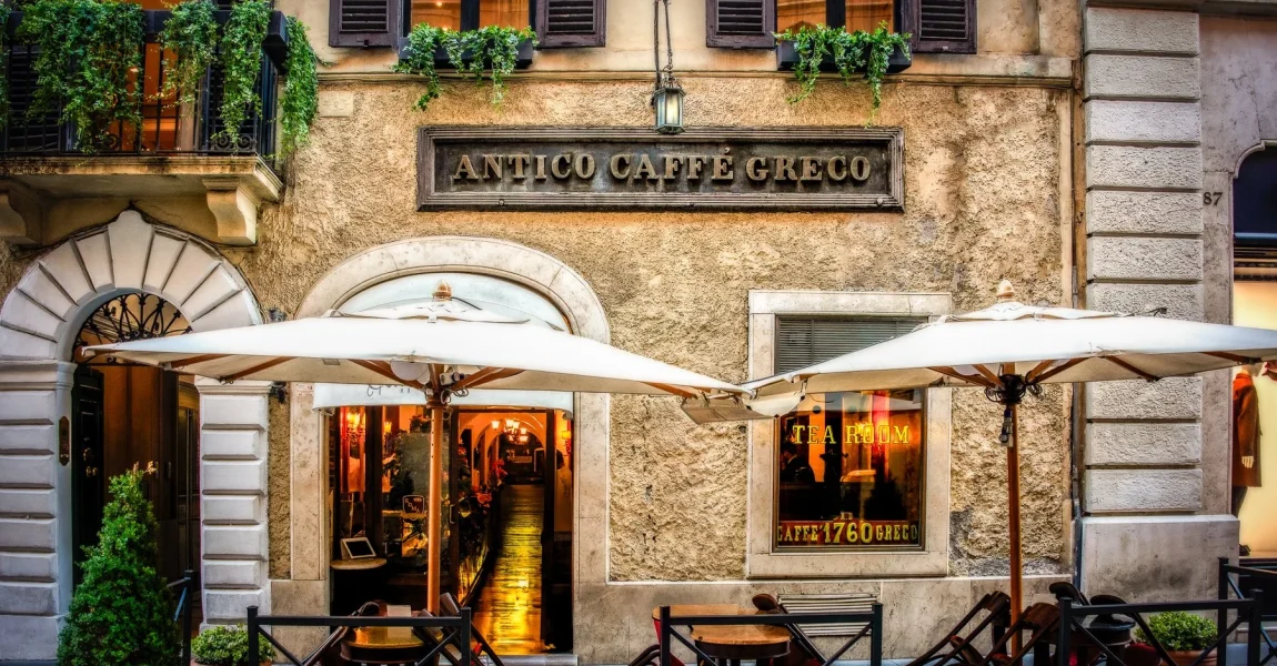 Kafeneja historike 260 vjeçare e Romës mbyll dyert