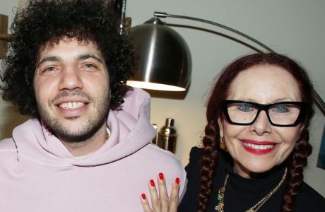 Nëna e Benny Blanco përballet me grabitje të dhunshme në shtëpinë e saj në Studio City