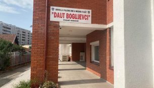 Alarm për bombë në shkollën “Daut Bogujevci” në Fushë Kosovë