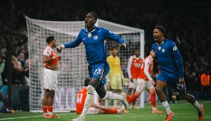 Derbi i ‘zjarrtë’ londinez përfundon në paqe