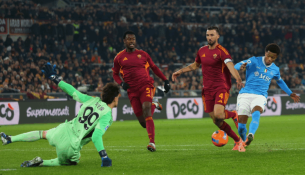 Napoli mund Romën dhe ‘ndez’ garën e titullit në Serie A